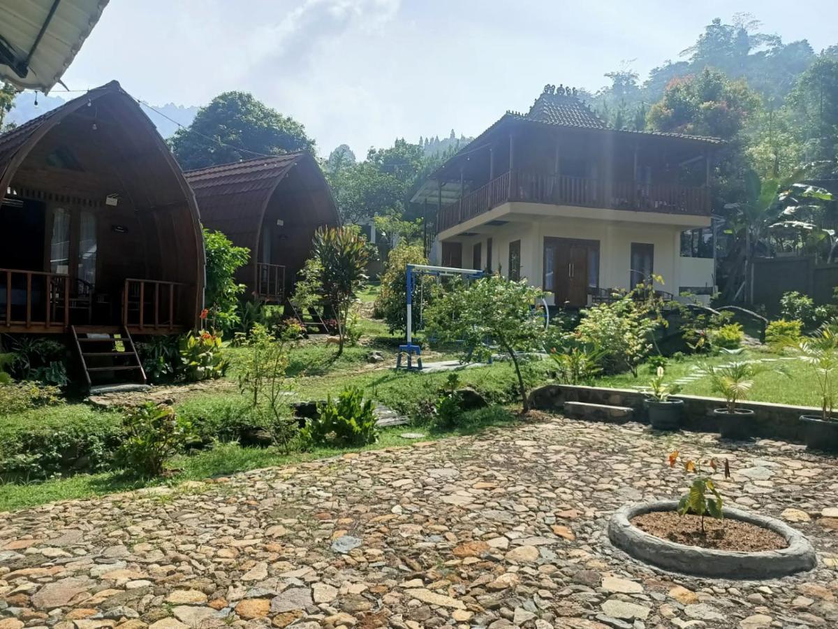 Wooden House Paseban * Bogor