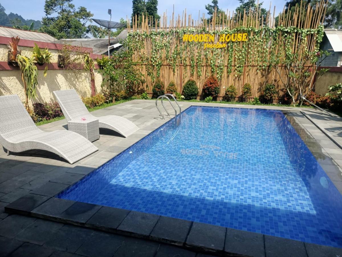 Wooden House Paseban Lodge Bogor